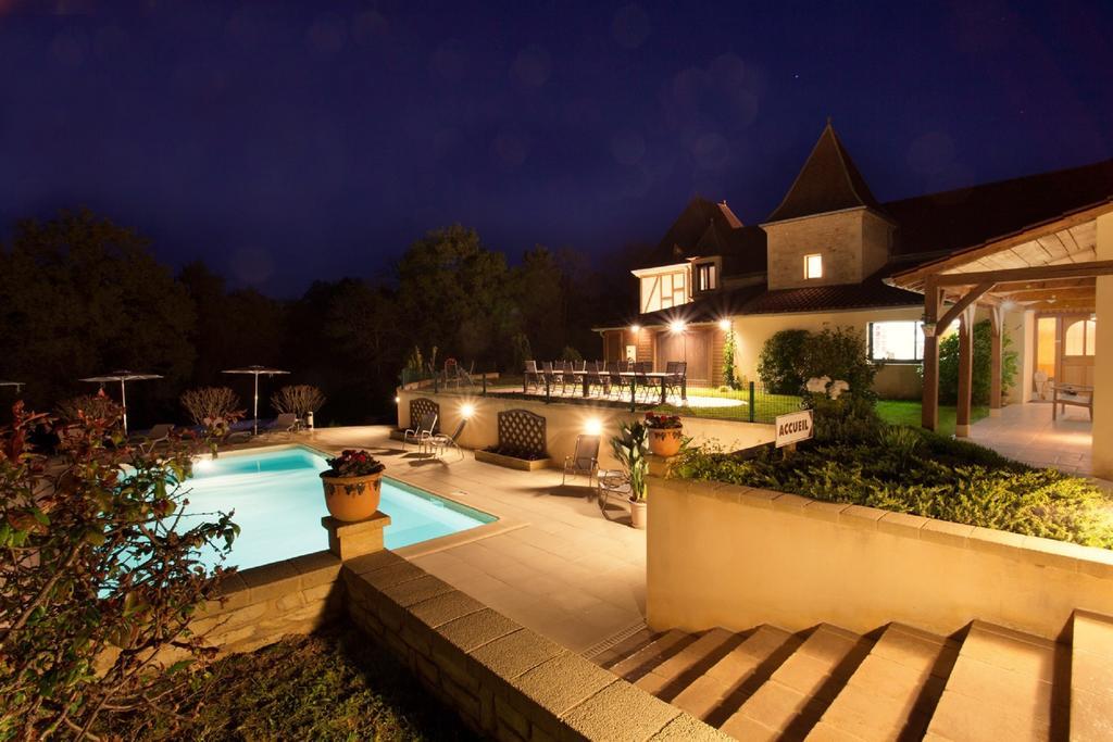 Chambres D'Hotes Les Peyrouses Sarlat-la-Caneda Exterior photo